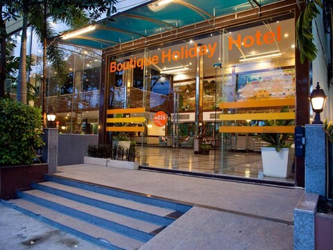 부티크 홀리데이 호텔