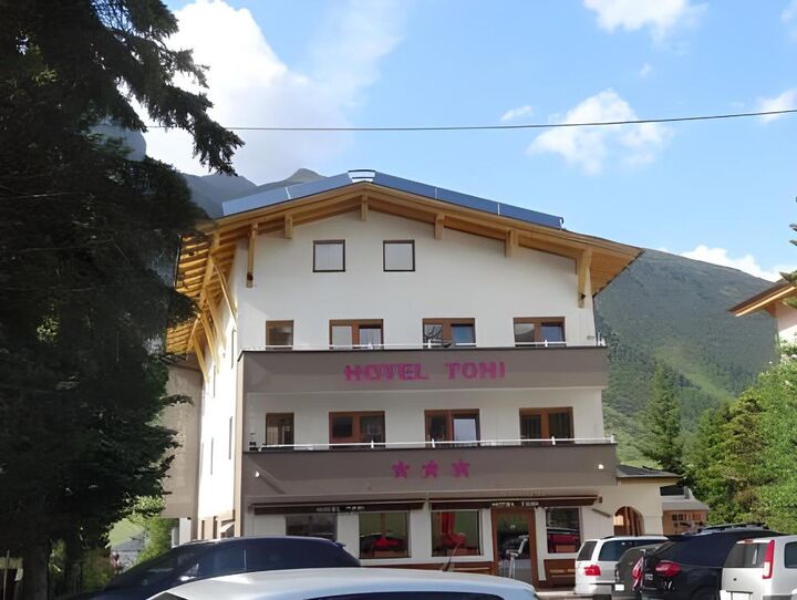 Hotel Toni-i