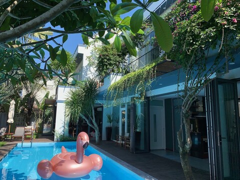 차이 빌라 안 방