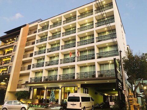 사바이디 앳 라오 호텔