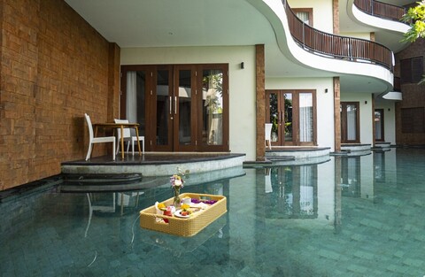 디자부 세미냑 호텔