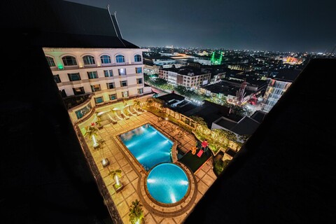 그랜드 자트라 호텔 페칸바루