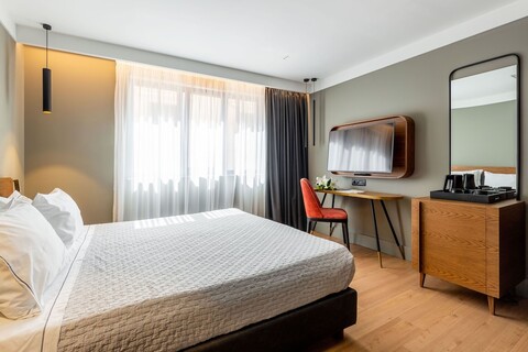 밥 W 아테네 에올루