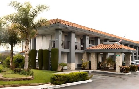 로드웨이 인 산 호세 HWY-101 털리 로드 출구