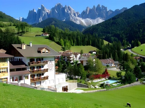 Hotel Tyrol