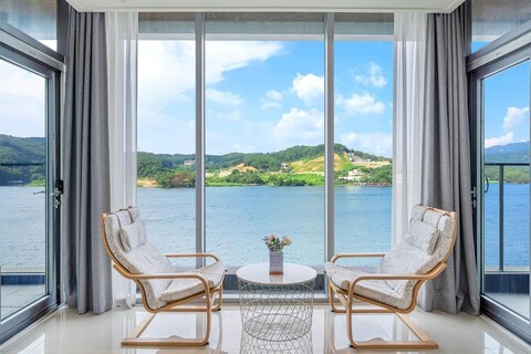 가평 화이트큐브24 스파 펜션