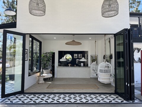 애너하임 메인게이트 인