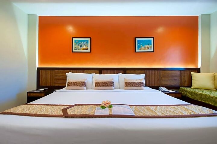 room detail thumbnail 0