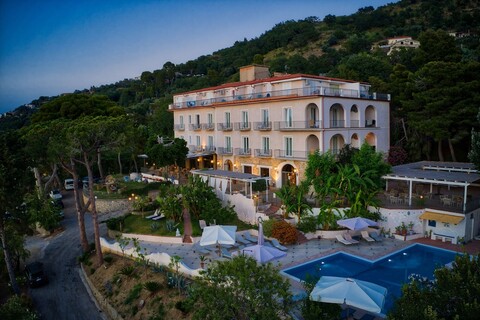 호텔 가든 리비에라