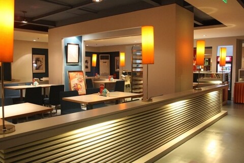 진쟝 인 이스트 상하이 뉴 인터내셔널 엑시비션 센터