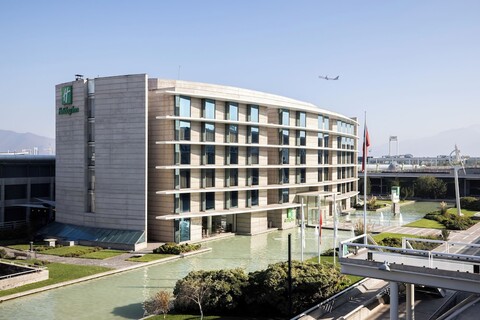 홀리데이 인 산티아고 - 공항 터미널 바이 IHG