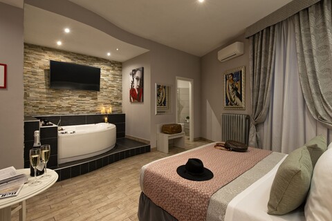 파이브 룸스 롬