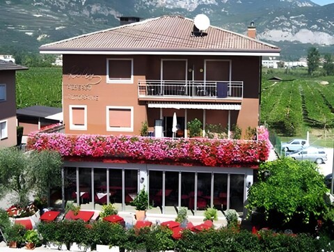 Rolly - Rooms & Restaurant