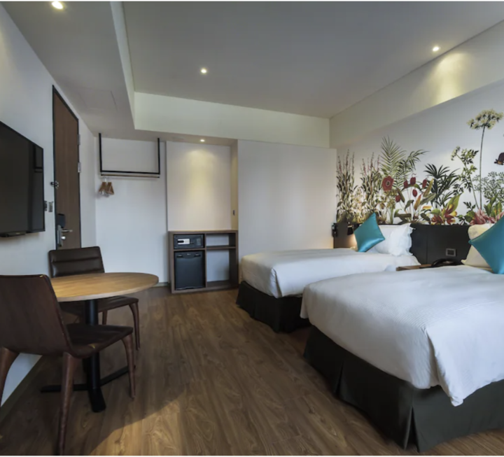 room detail thumbnail 0