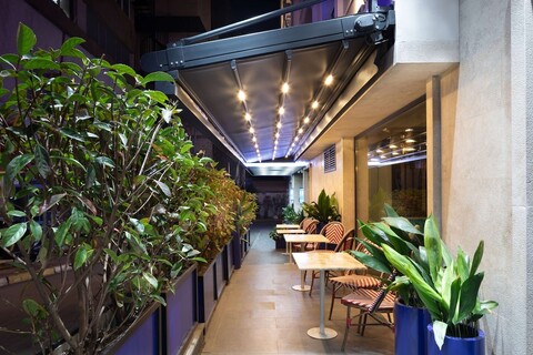 트리 바이 윈덤 이스탄불 시슬리 호텔