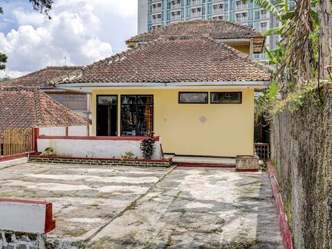 OYO 라이프 91116 펠랑기 레지던스 샤리아