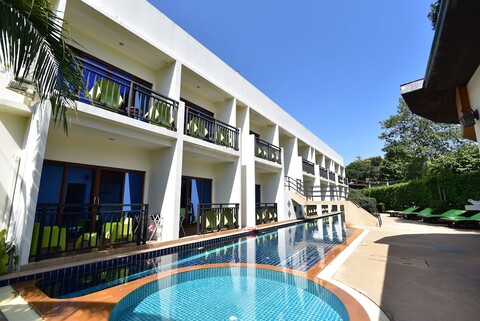 더 그린 호텔 꼬리뻬