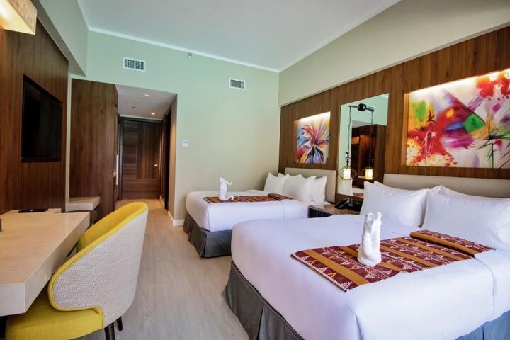 room detail thumbnail 2
