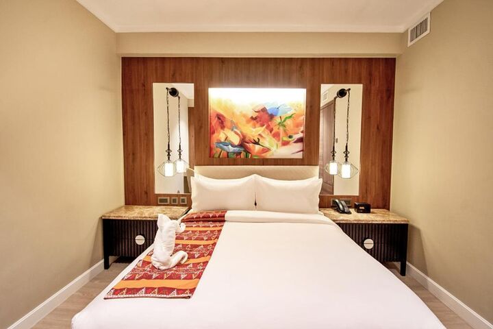 room detail thumbnail 0