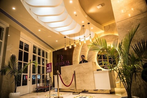 레젠타 인 암리차 에어포트 로드