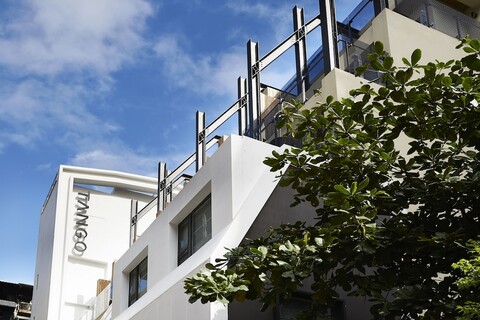 앳 홈 호텔 시먼