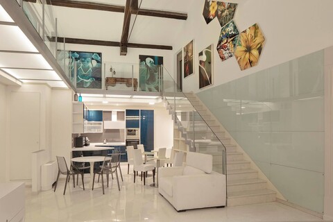 미토데아 - 레지덴차 데포카