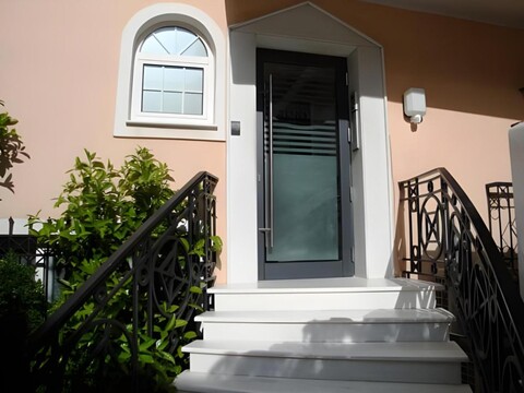 NOHO Boutique Koukaki , premium living