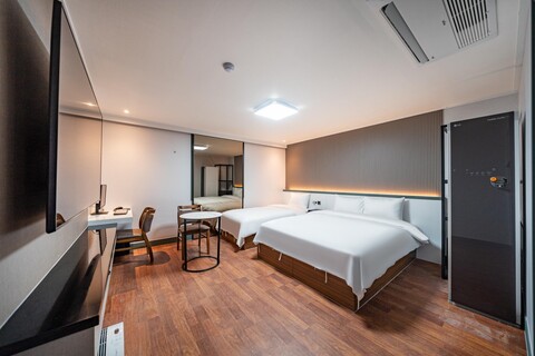 분당(야탑역) 이비사 호텔