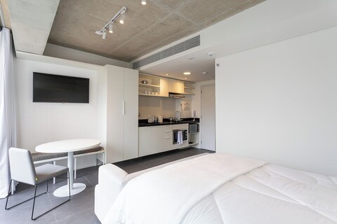 찰리 온즈22 빌라 마달레나