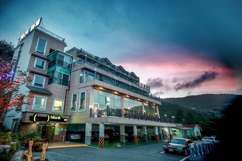 여수 블랭크펜션