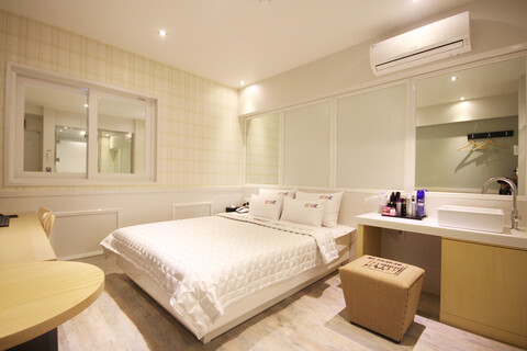 부산 온천장 큐브