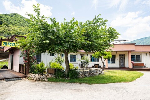 구례 가을동화펜션