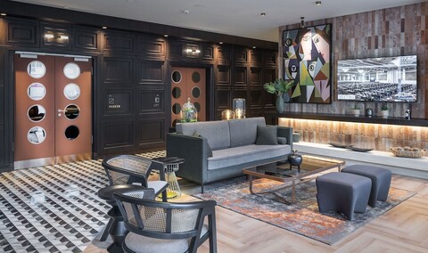 타이타닉 컴포트 쿠르퍼스트담