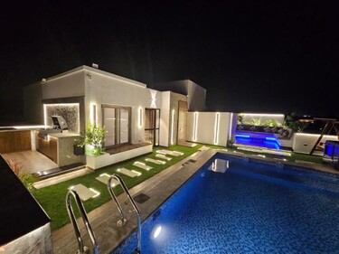 New Cairo's Poolside Oasis