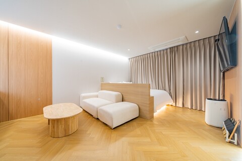 김해 어방동 호텔 그라나다