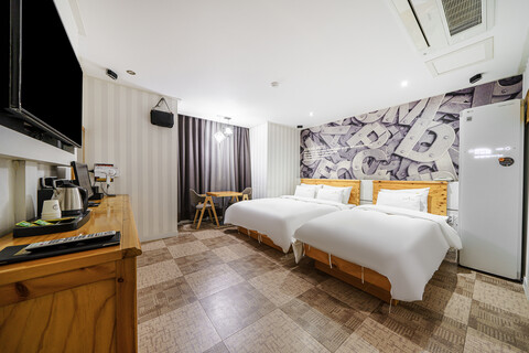 진주 알마니호텔