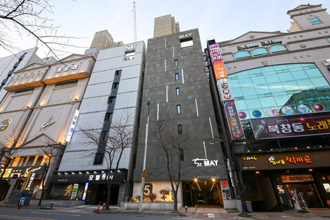 광주 상무 호텔 더 메이