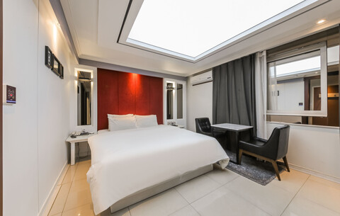 광주 상무 벤틀리 비즈니스호텔