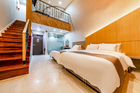 남원 캐슬 드라이브인 무인호텔