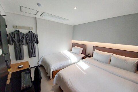 부산 재송동 비 스토리