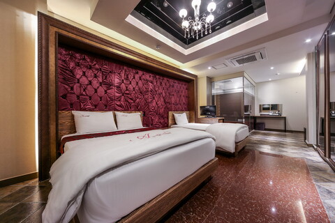 대구 서부정류장 앤(ANNE)