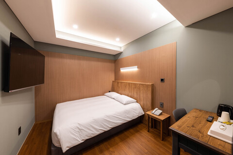 종로(동묘앞역) 호텔아라