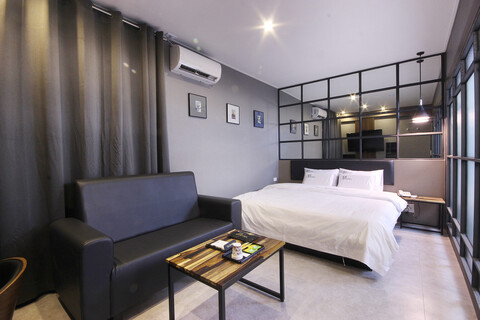 포항 대잠동 YOLO (욜로)