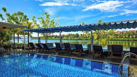 리버사이드 화이트 하우스 부티크 호텔