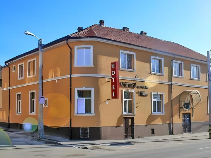 Carnival City Hotel Oradea-i