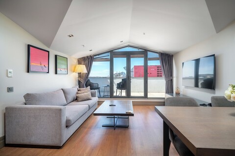 센티레 호텔즈&레지던스 타크심