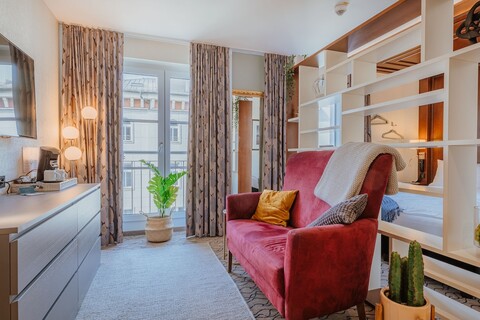 아드바스테이 바이 킹스