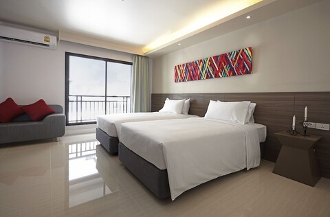 프라소 앳 랏차다 12 호텔