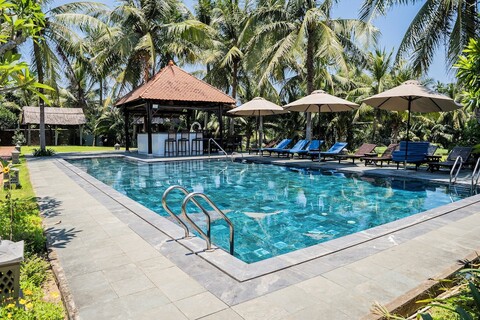 호이안 리버사이드 대나무 리조트