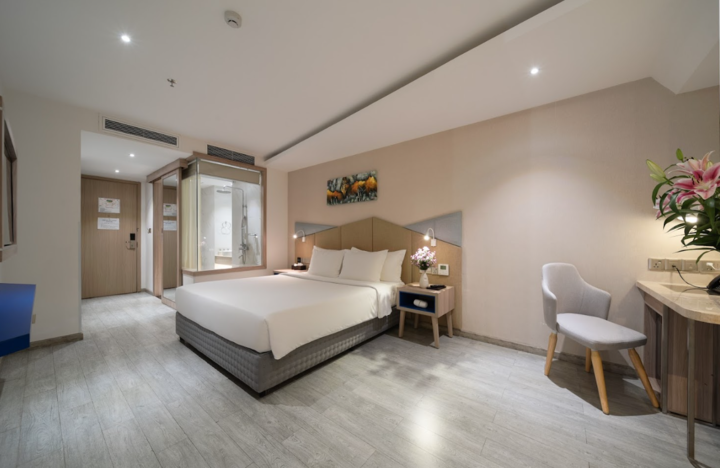 room detail thumbnail 0